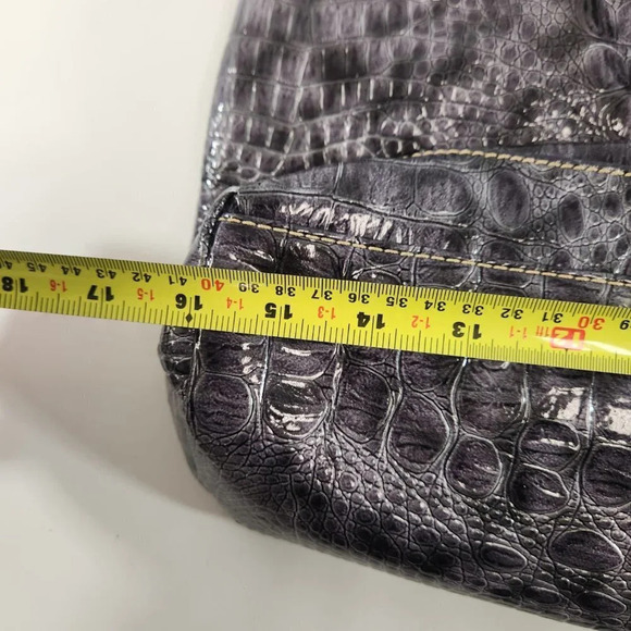 CNKW Canada Faux Snakeskin Purse Tote NEW - Picture 9 of 11